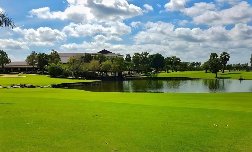 Suwan Golf & Country Club Nakhon Pathom Exterior foto
