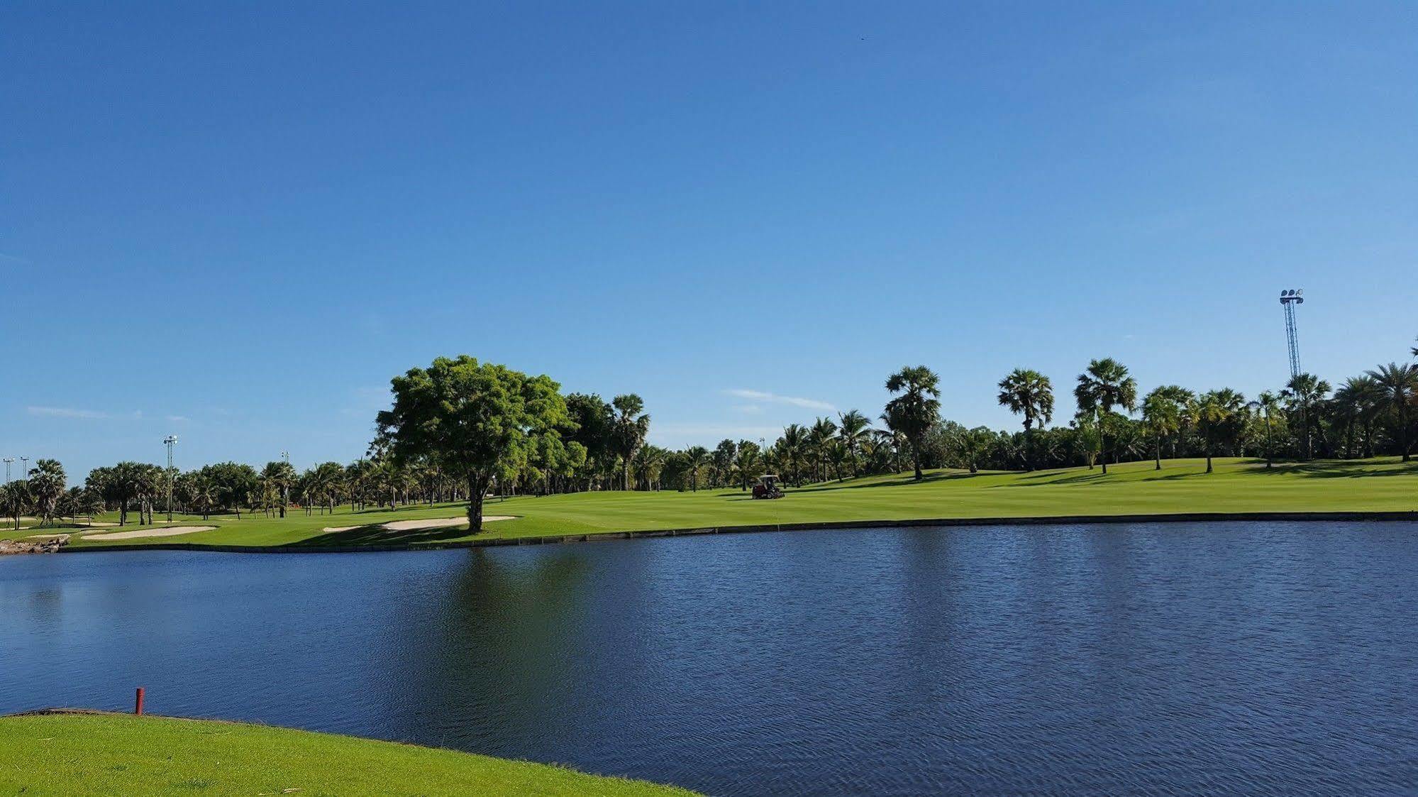 Suwan Golf & Country Club Nakhon Pathom Exterior foto