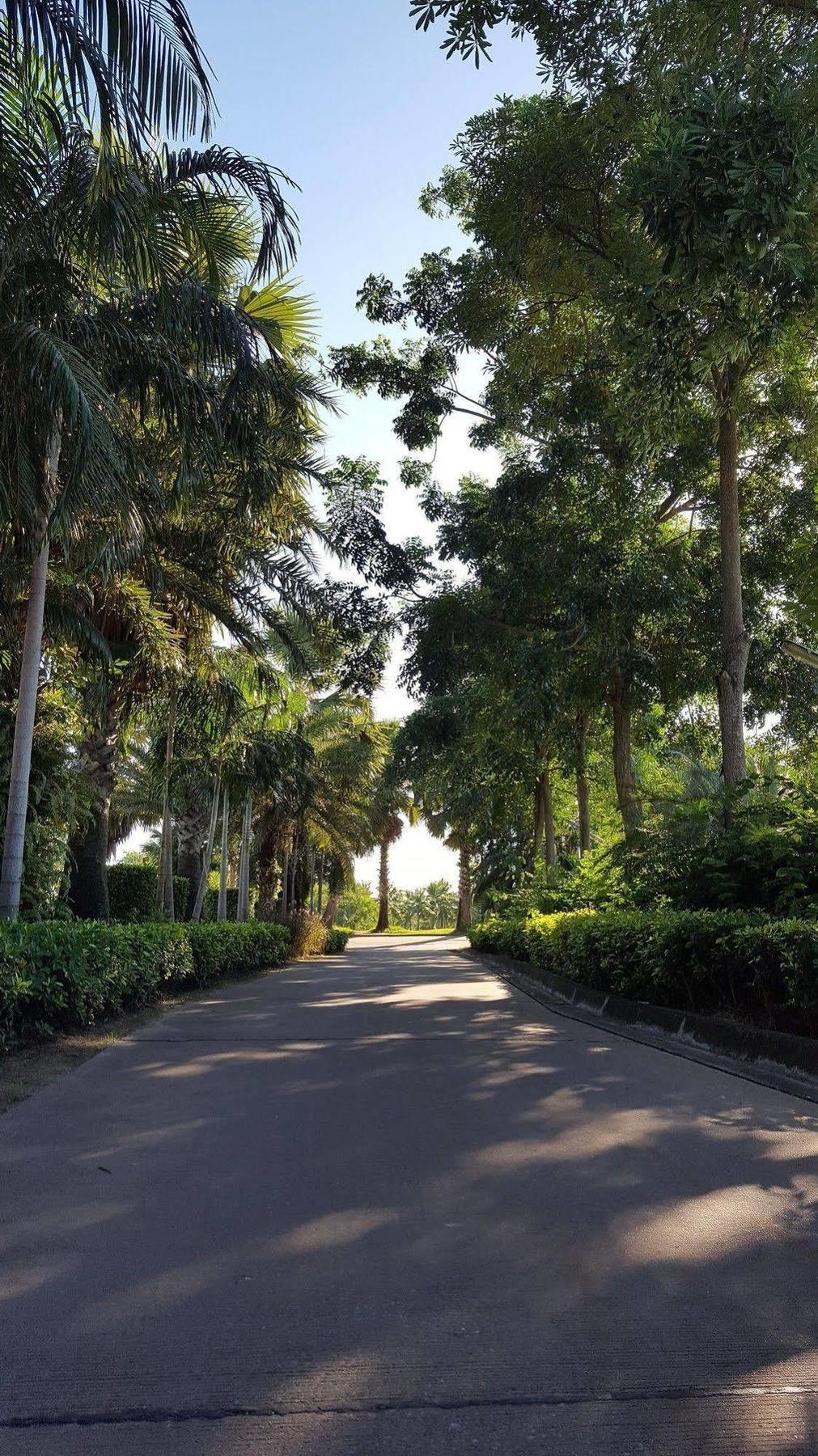 Suwan Golf & Country Club Nakhon Pathom Exterior foto