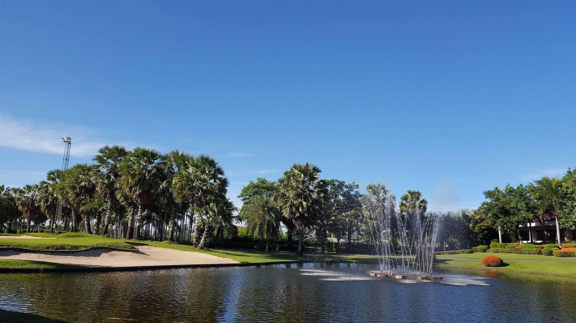 Suwan Golf & Country Club Nakhon Pathom Exterior foto